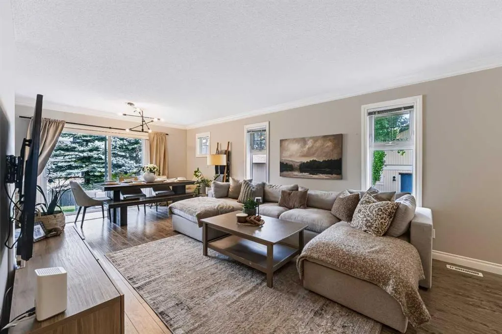 75 Cedarwood Lane SW