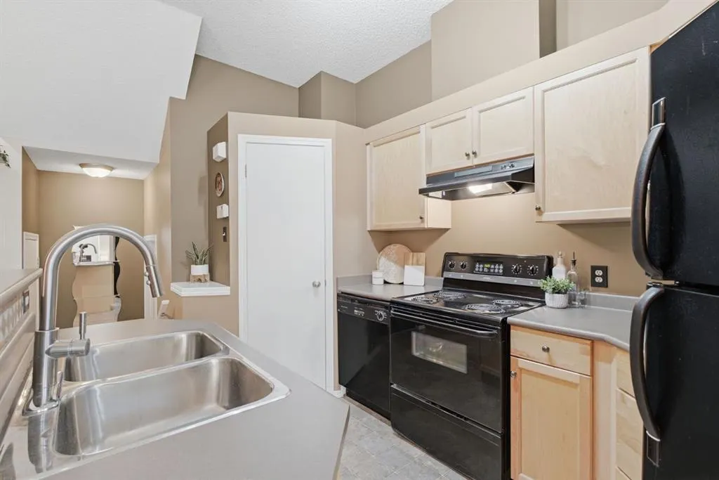 140 Promenade Way SE