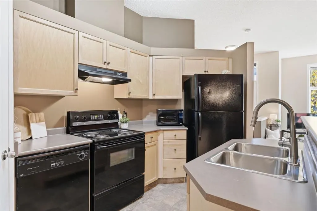 140 Promenade Way SE