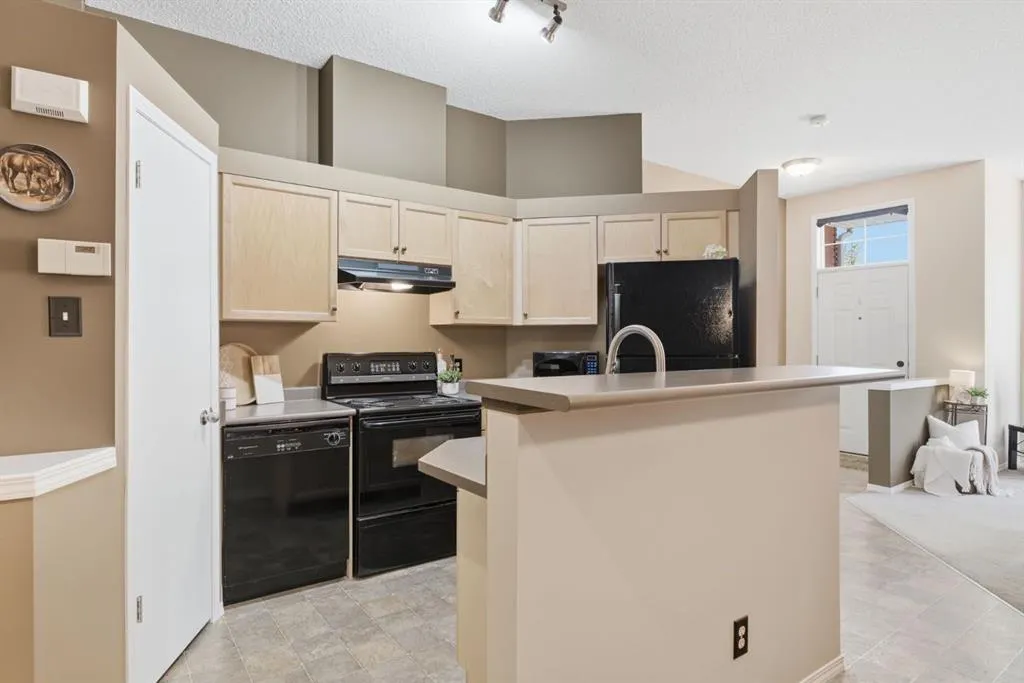 140 Promenade Way SE