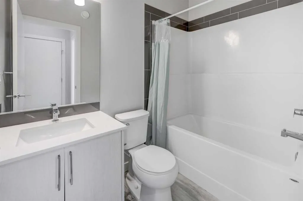 18 Homestead Boulevard NE