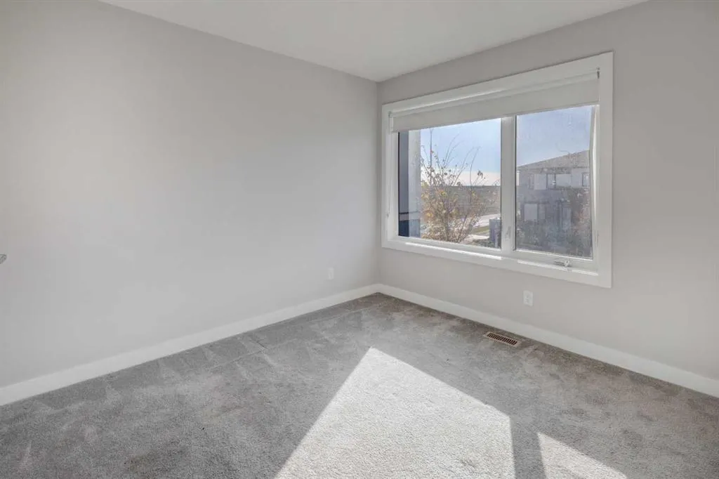 18 Homestead Boulevard NE