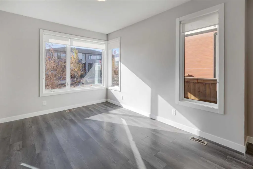 18 Homestead Boulevard NE