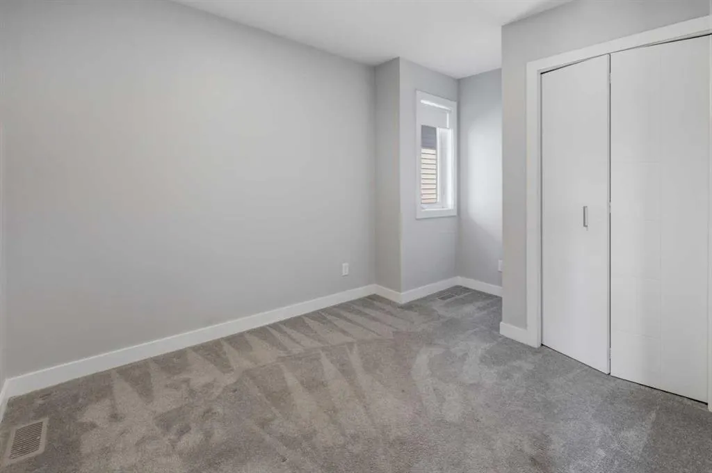 18 Homestead Boulevard NE