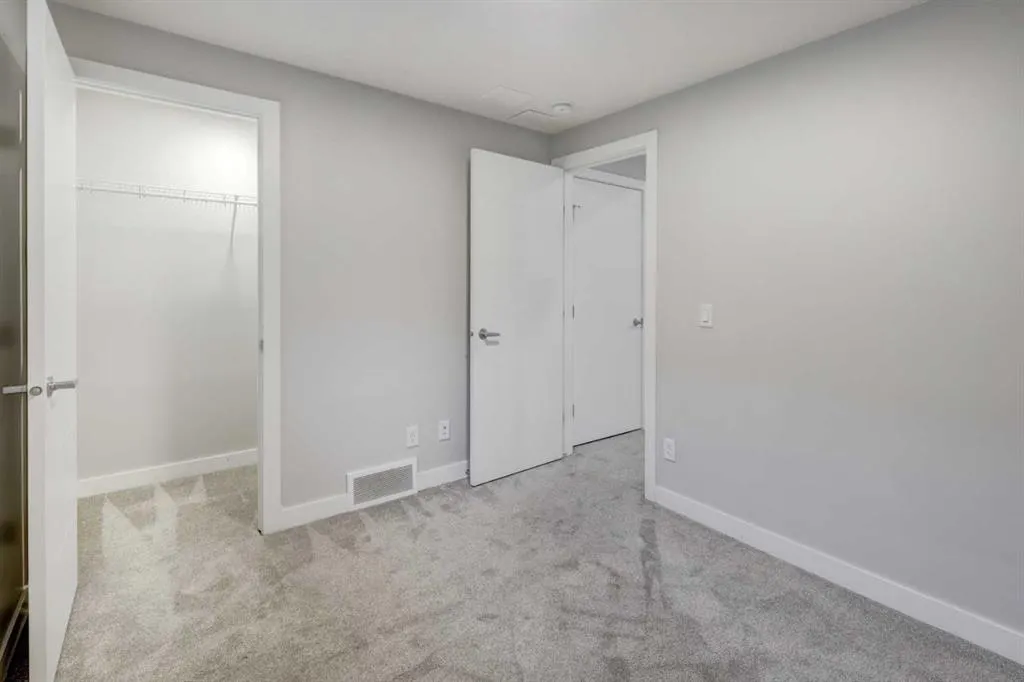 18 Homestead Boulevard NE