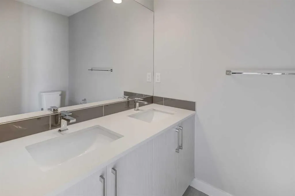 18 Homestead Boulevard NE