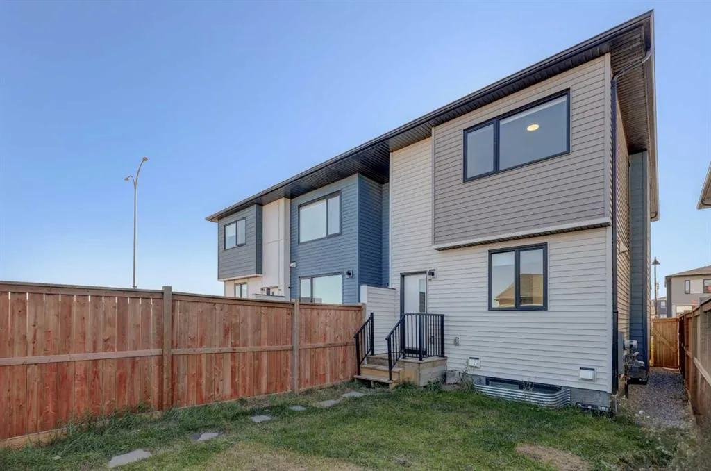 18 Homestead Boulevard NE
