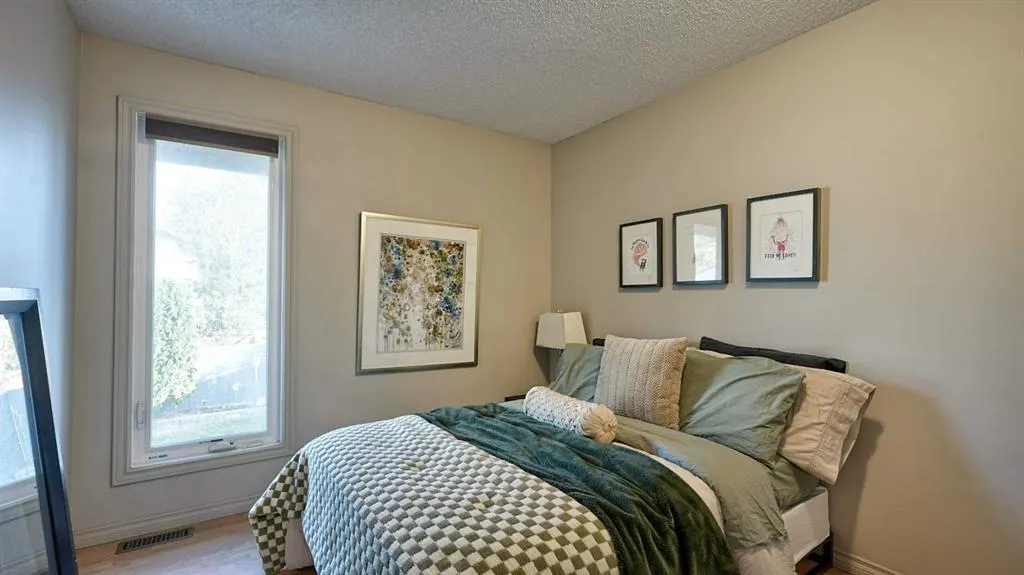 331 Woodbine Boulevard SW