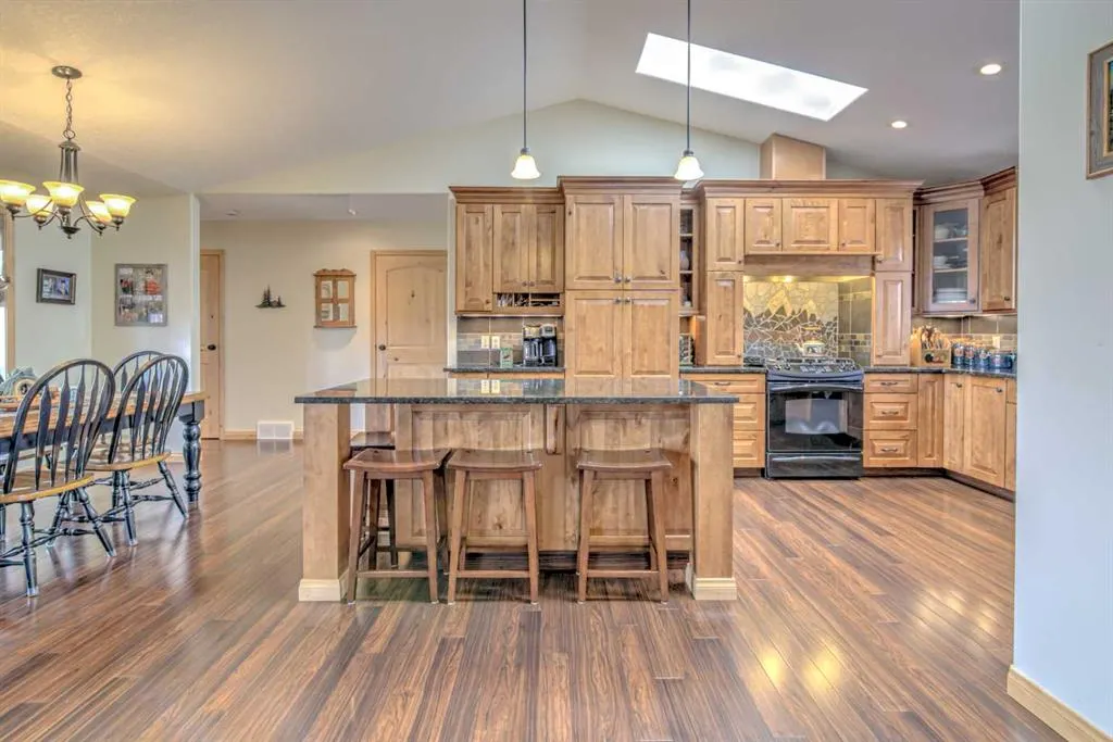 100 Canyoncrest Point W