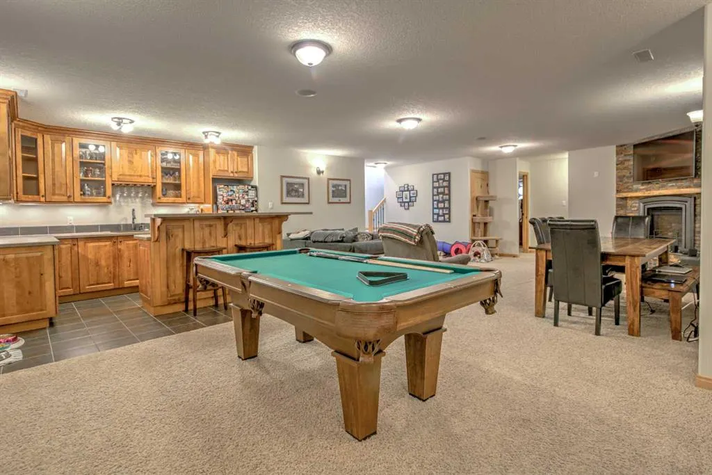 100 Canyoncrest Point W