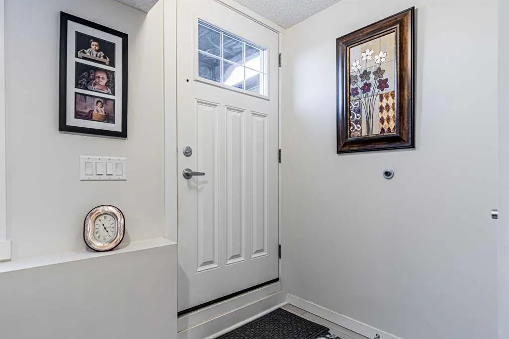 168 Cranbrook Square SE