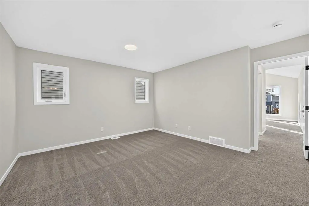 1508 3 Street SE