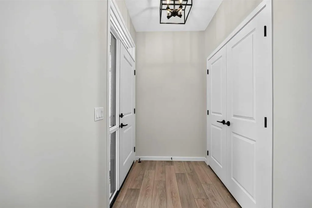 1508 3 Street SE