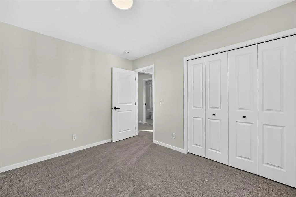1508 3 Street SE