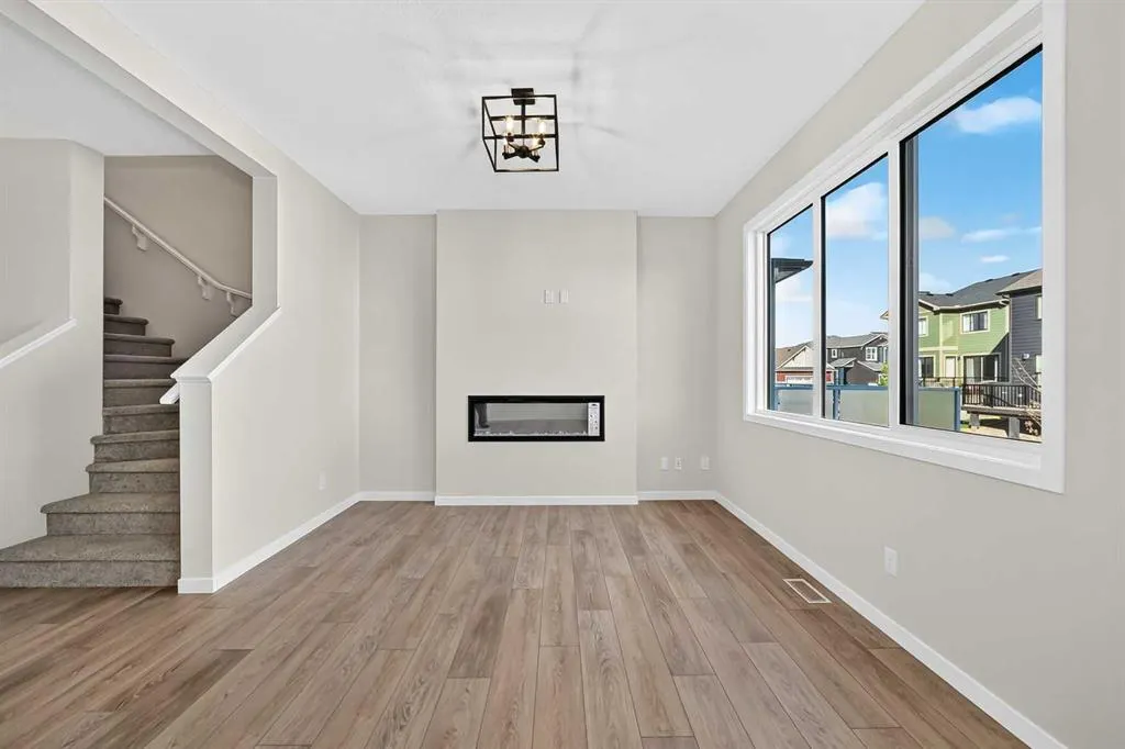 1508 3 Street SE