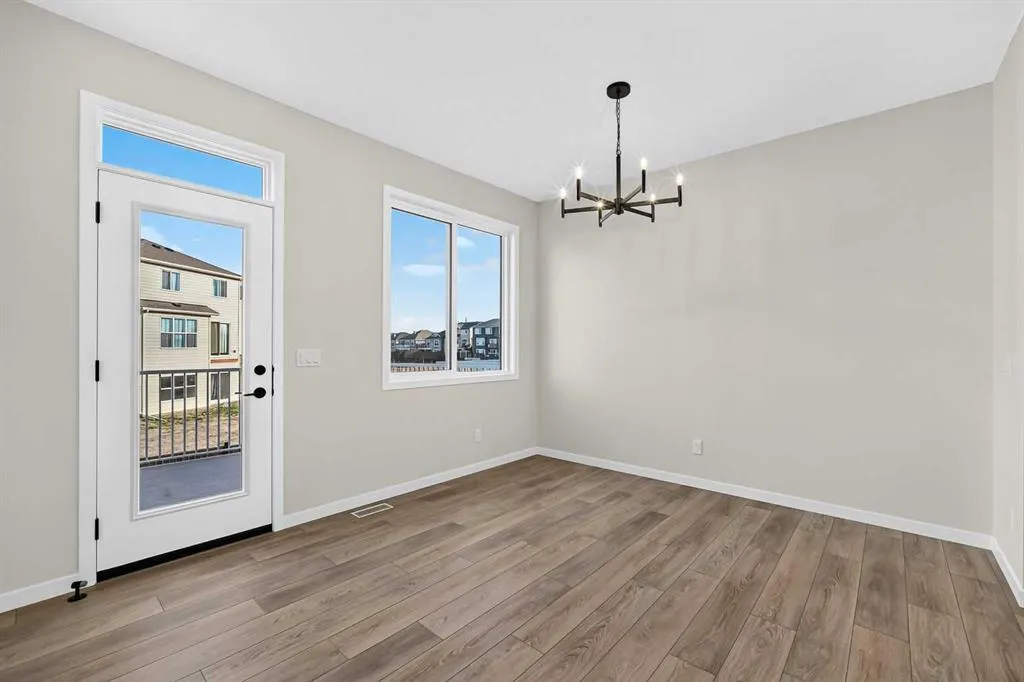 1508 3 Street SE