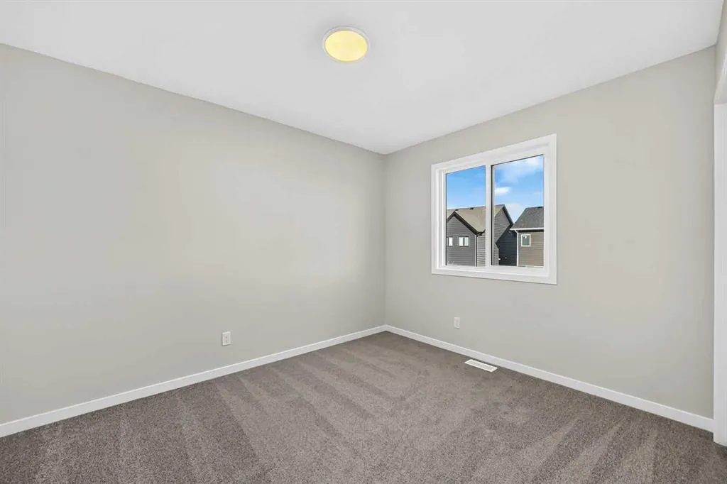 1508 3 Street SE