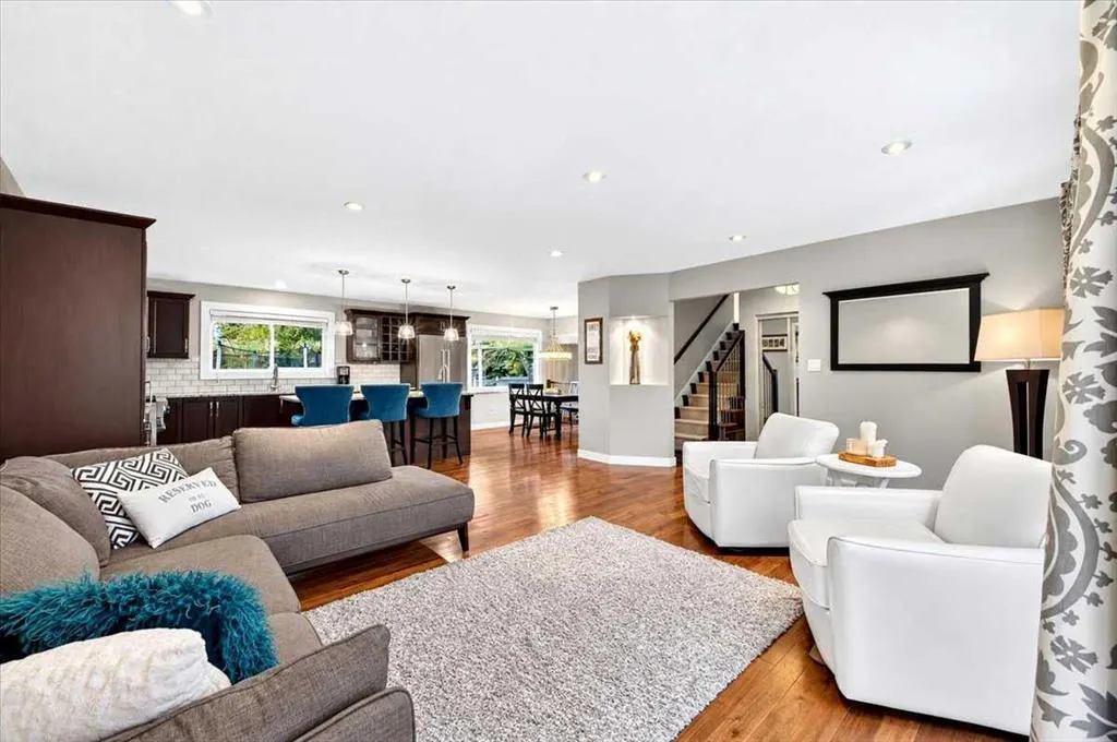 131 Parkside Crescent SE