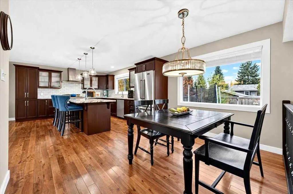131 Parkside Crescent SE