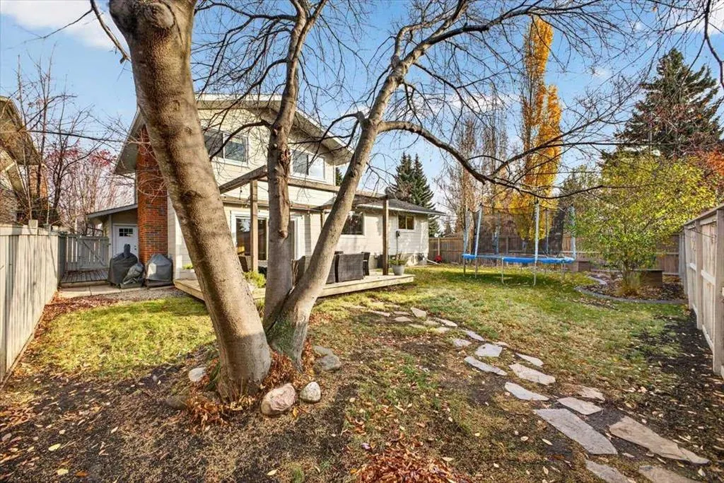 131 Parkside Crescent SE