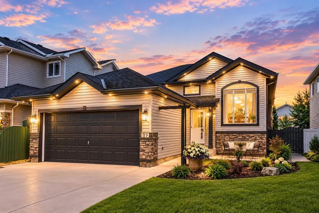 119 Stonegate Crescent NW