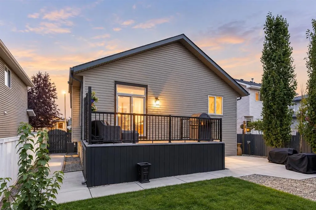 119 Stonegate Crescent NW