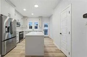 2221 Bayview Drive SW