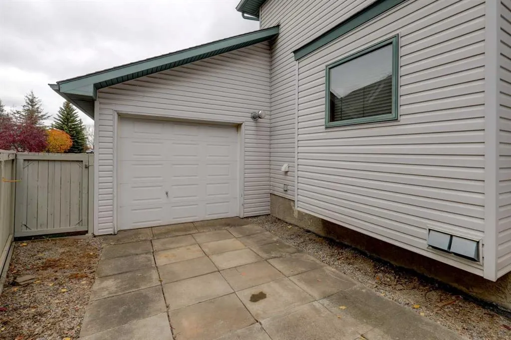 63 Sierra Madre Crescent SW