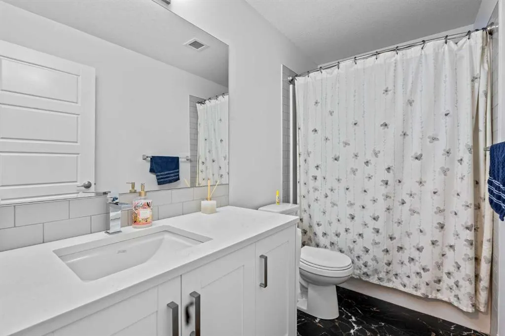 220 Seton Grove SE #2202
