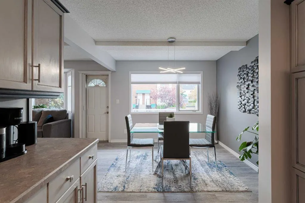7 Richelieu Court SW