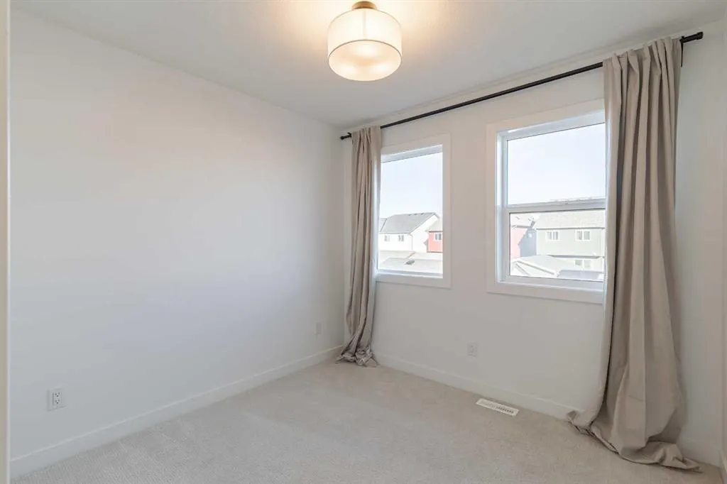 74 Mallard Heath SE