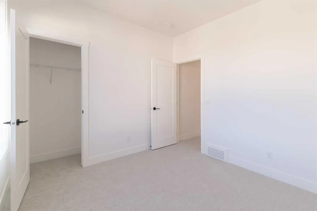 119 Greenwich Heath NW