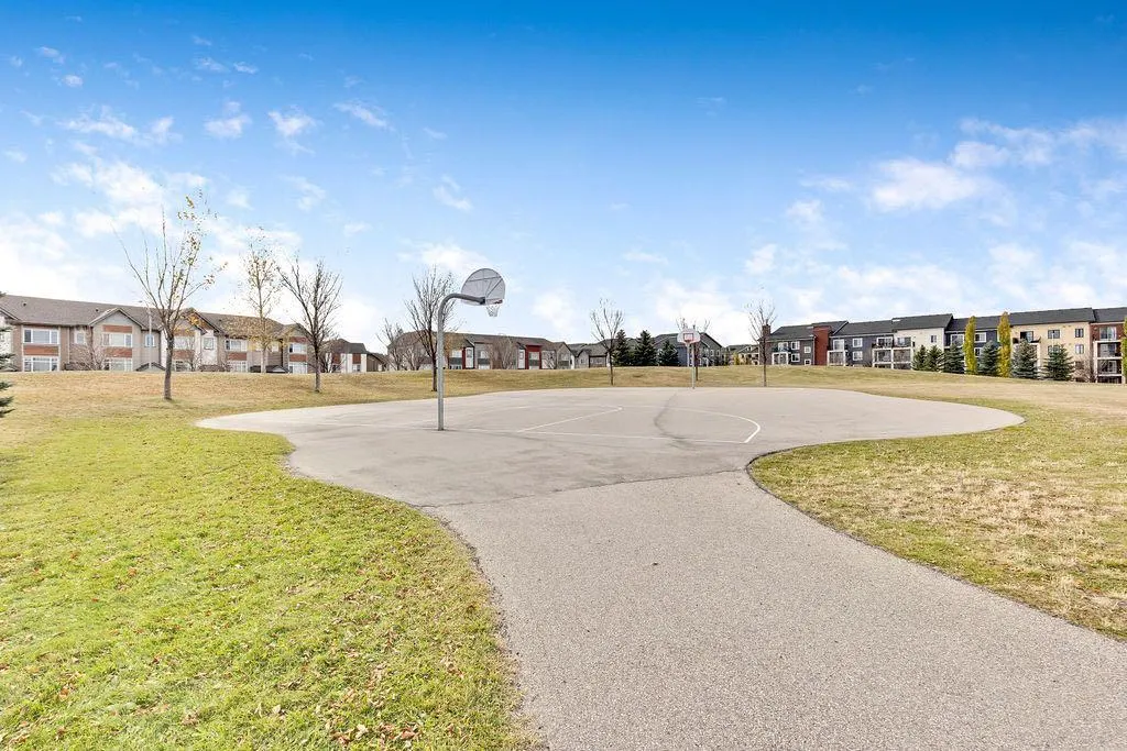 139 Copperstone Park SE