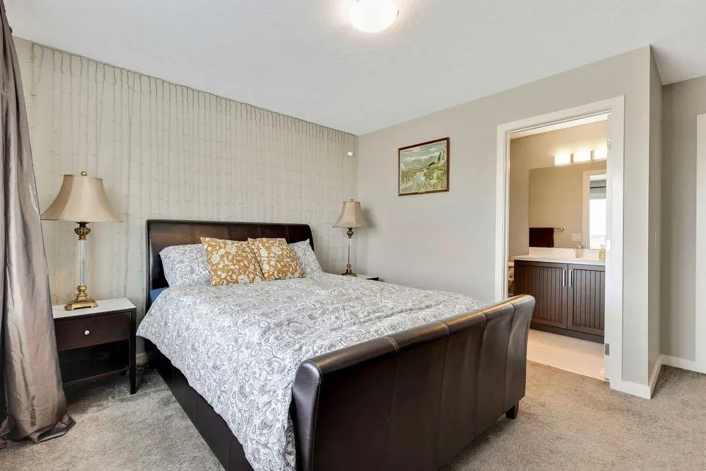 139 Copperstone Park SE