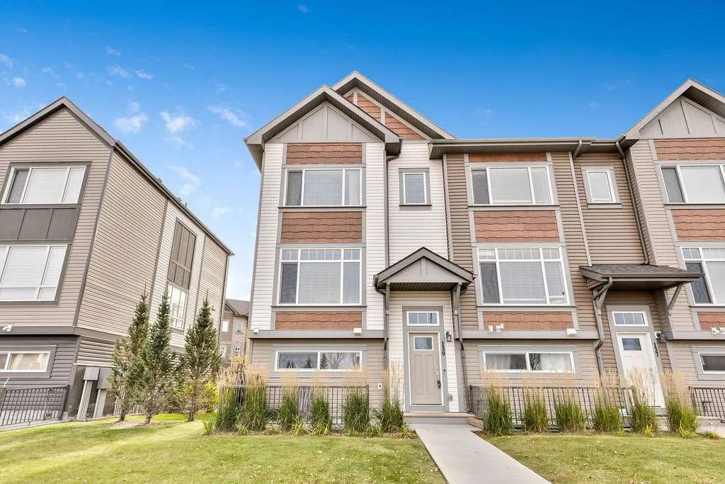 139 Copperstone Park SE