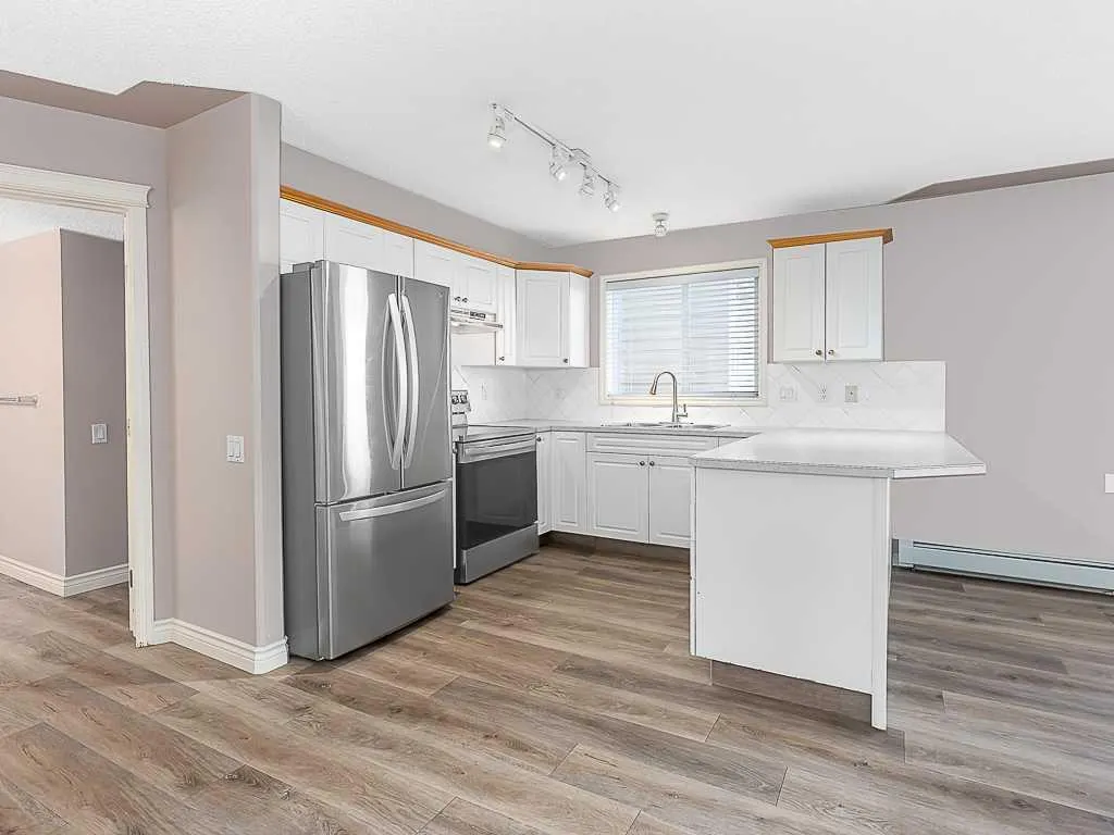 7451 Springbank Boulevard SW #2102