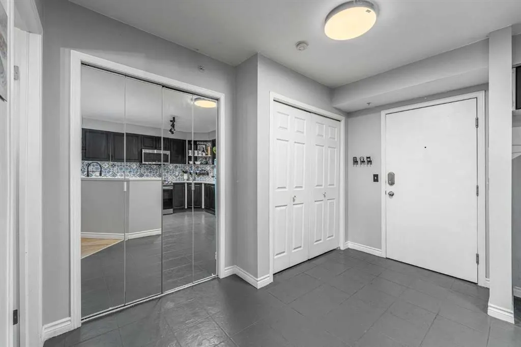 1121 6 Avenue SW #1004