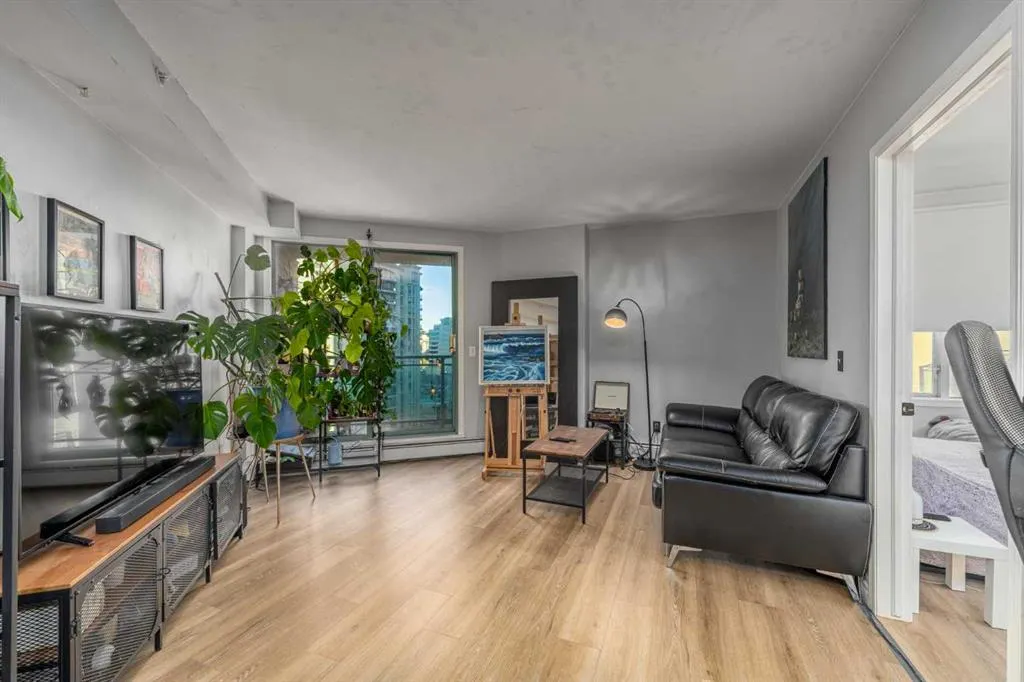 1121 6 Avenue SW #1004