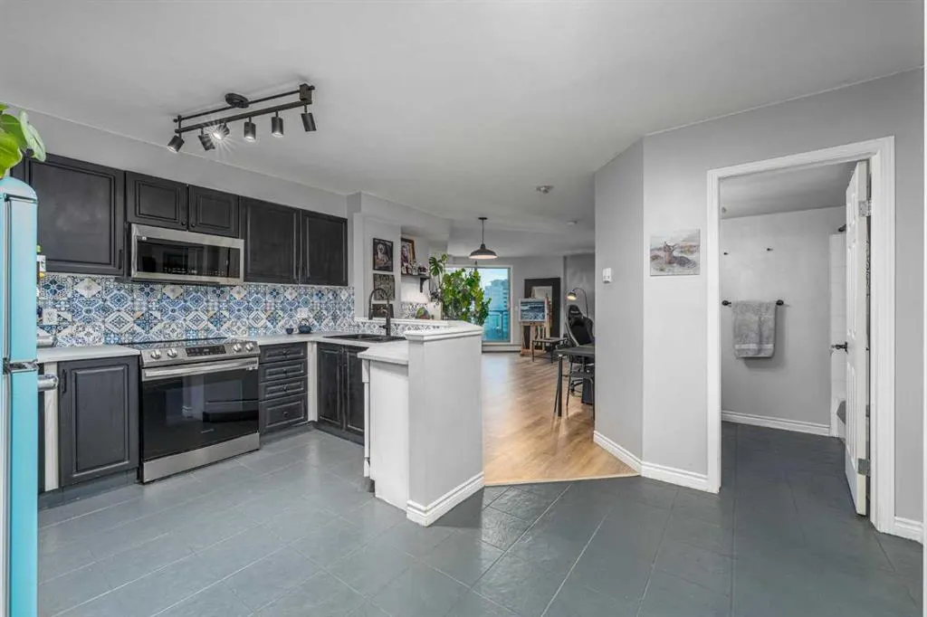 1121 6 Avenue SW #1004