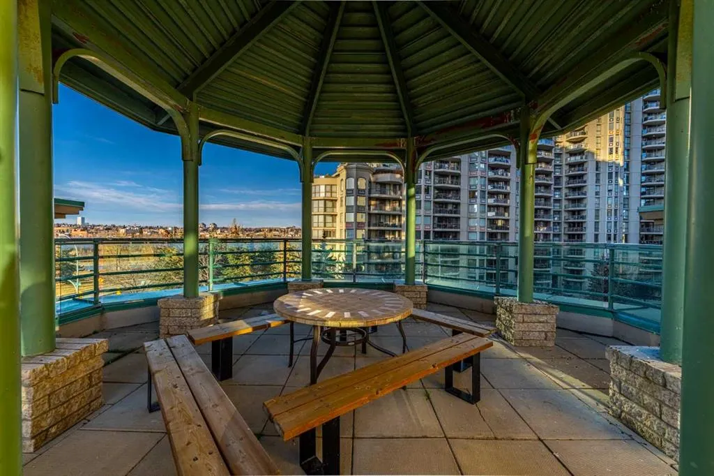 1121 6 Avenue SW #1004