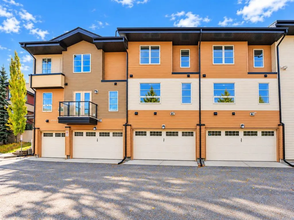 37 Aspen Hills Common SW