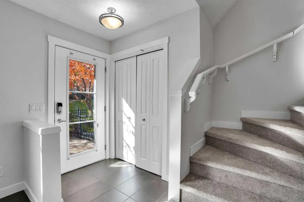 37 Aspen Hills Common SW