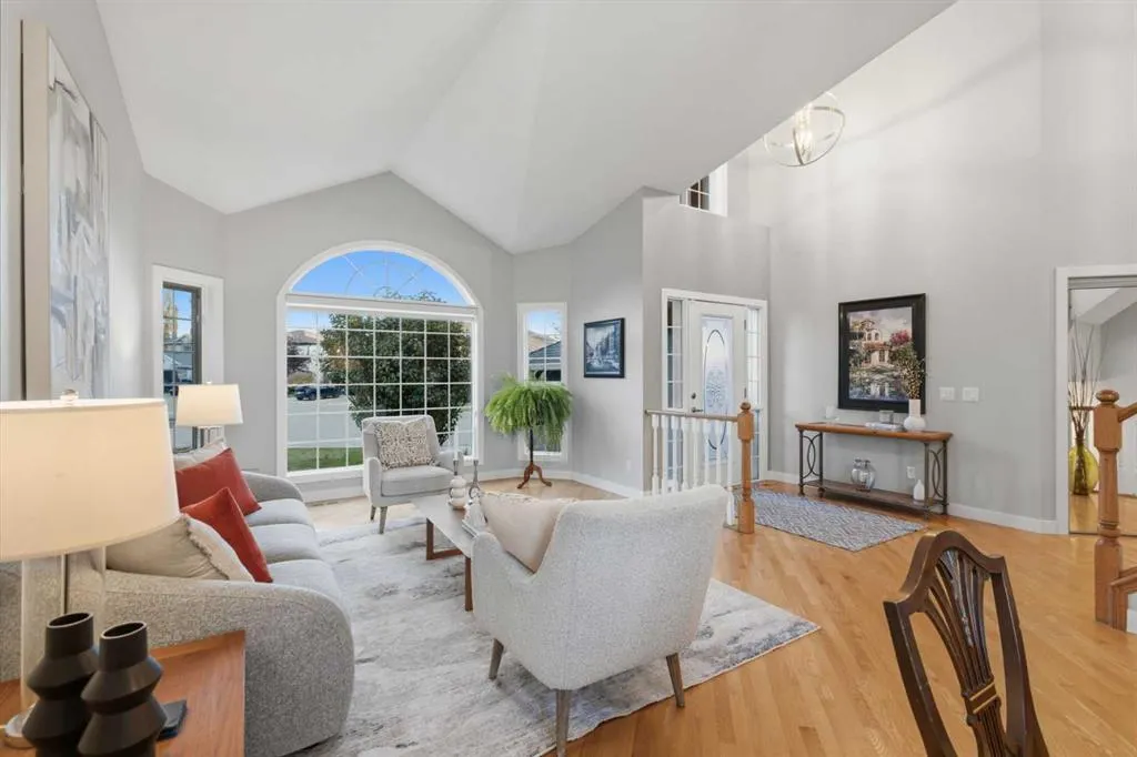 211 Douglasview Road SE