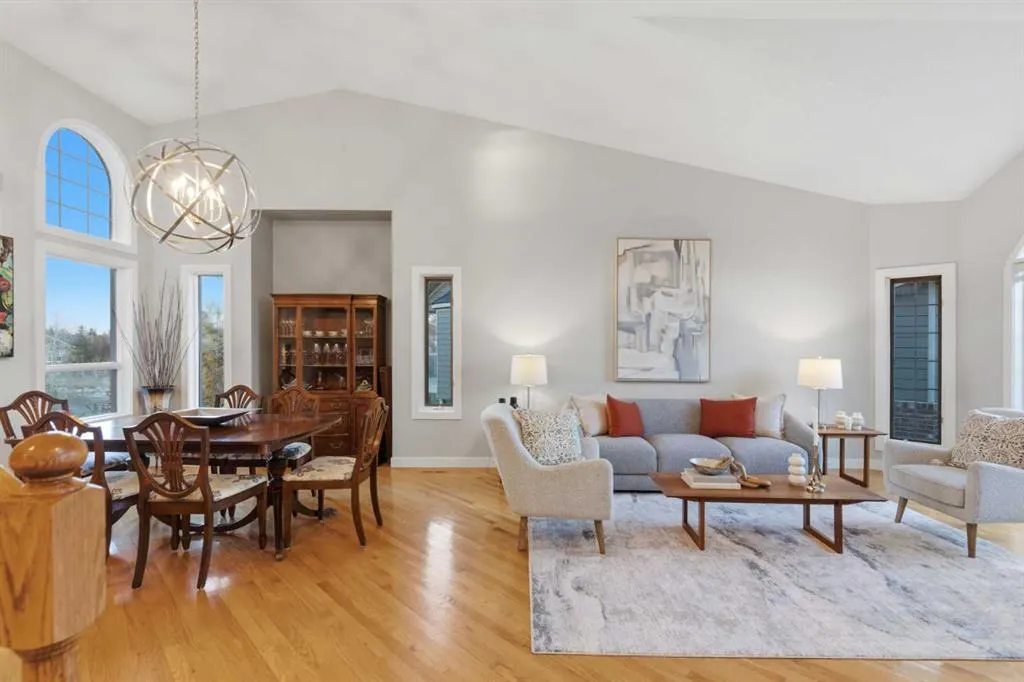 211 Douglasview Road SE