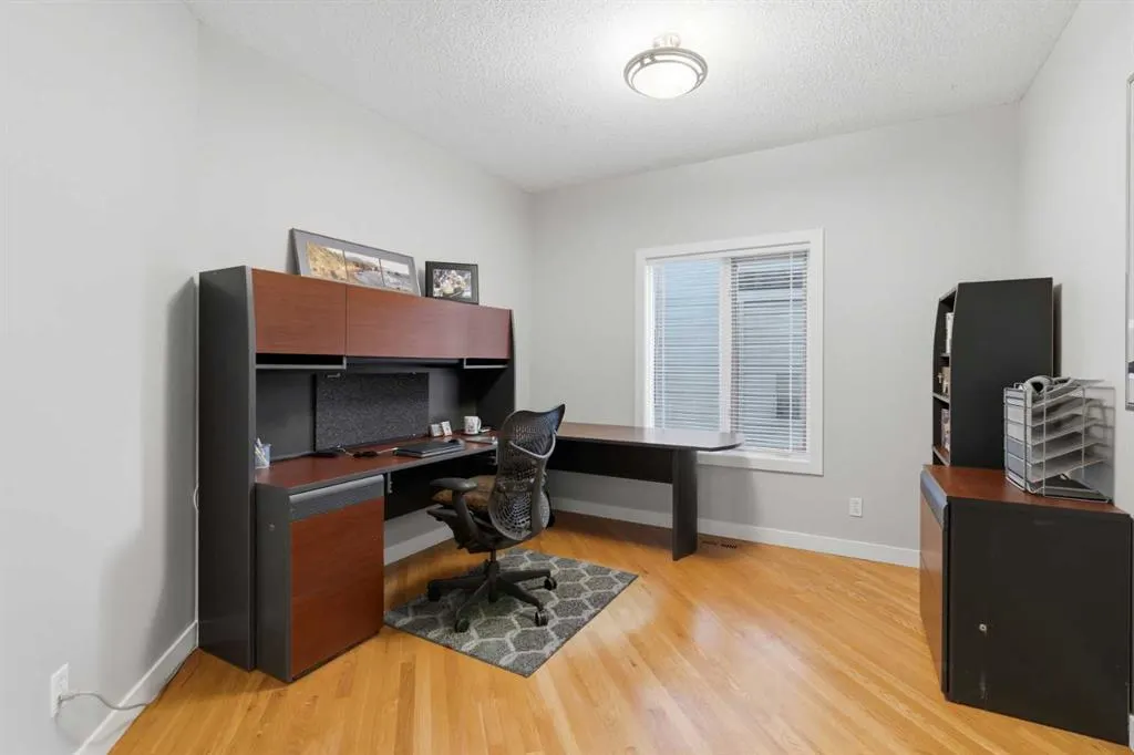 211 Douglasview Road SE
