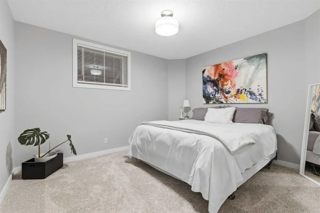 211 Douglasview Road SE