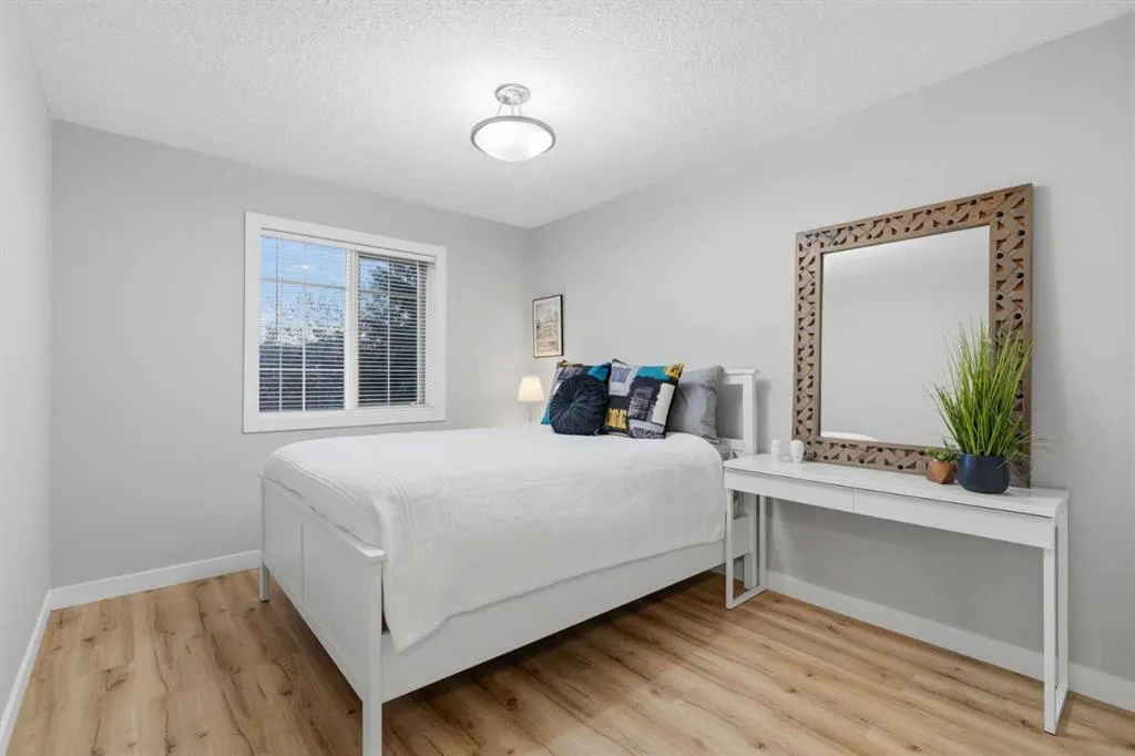 211 Douglasview Road SE