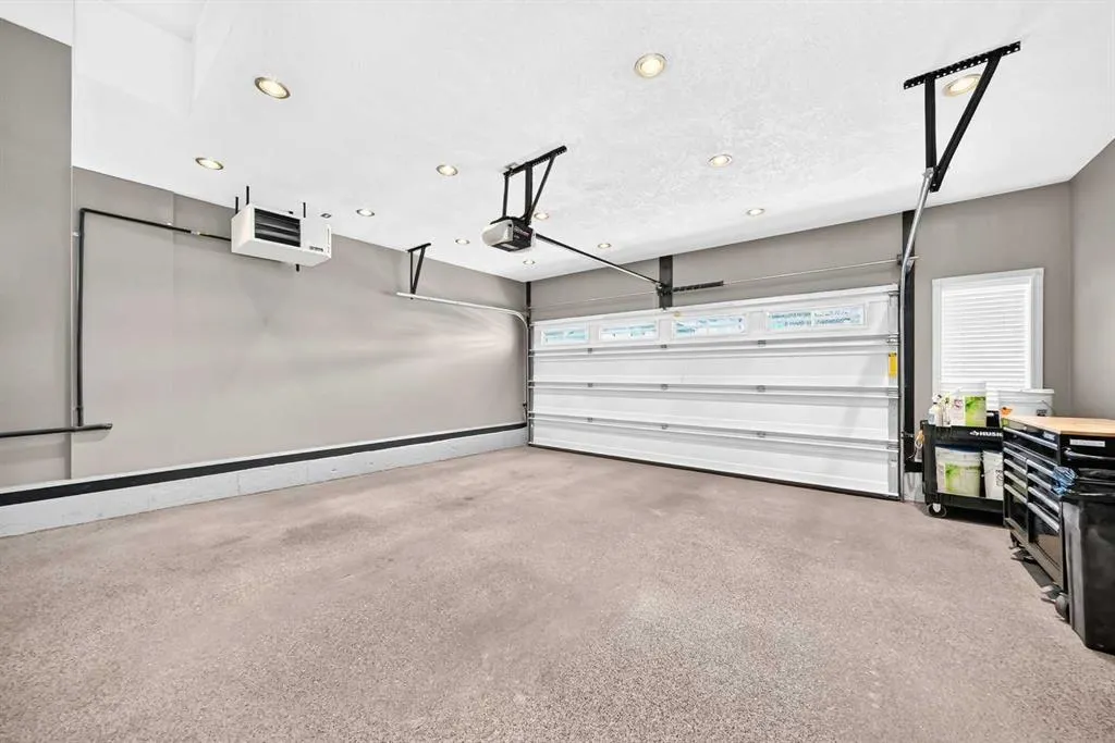 152 Hawkmere Way