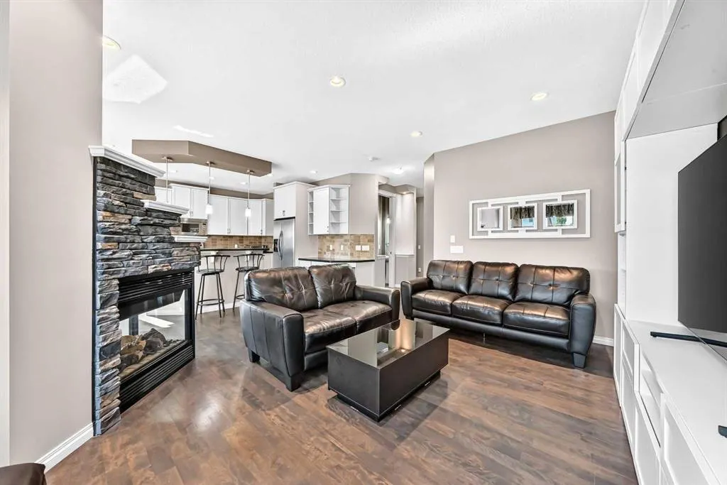 152 Hawkmere Way