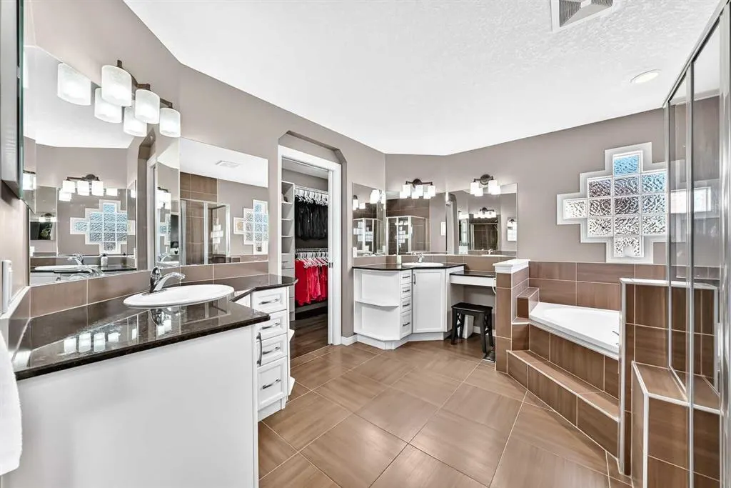 152 Hawkmere Way